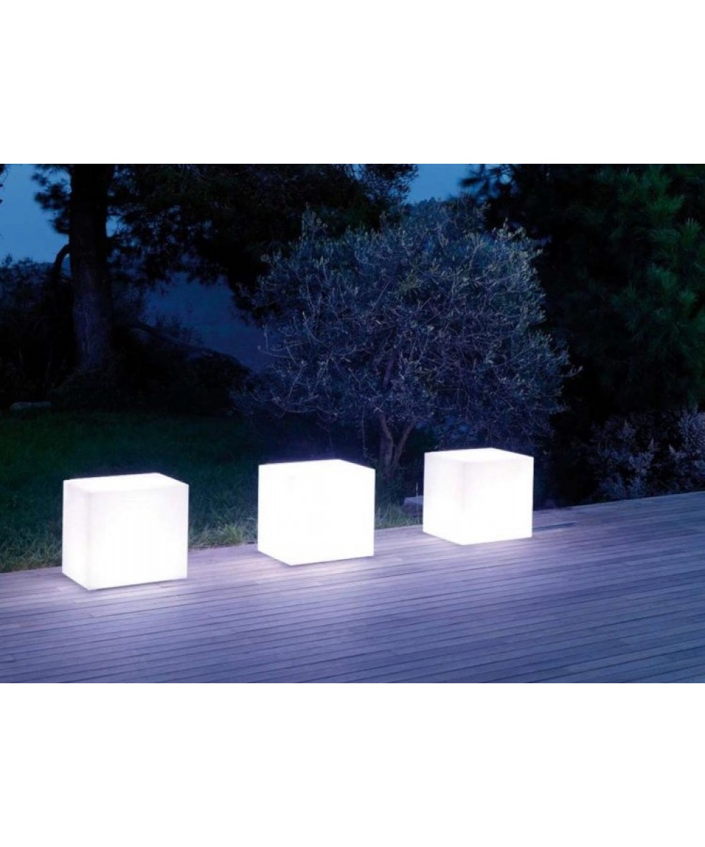 Corp iluminat LED model Iris | EU