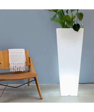Corp iluminat solar LED model Quadro | EU