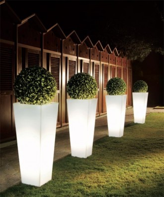 Corp iluminat solar LED model Quadro | EU