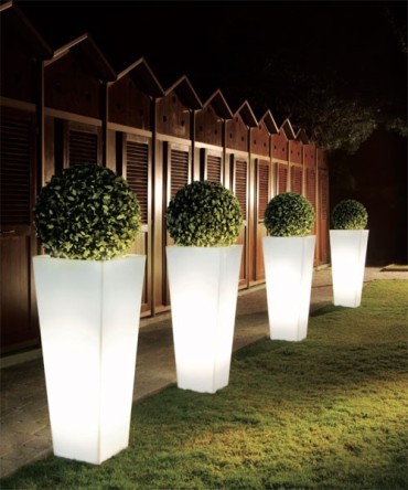 Corp iluminat solar LED model Quadro | EU